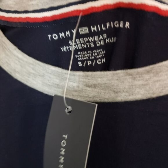 NWT Tommy Hilfiger Short Sleeve Tee‎ Size Small - Picture 4 of 6
